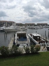 Building Photo - 2601 Marina Isle Way