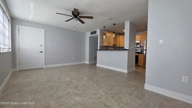 Foto del edificio - 8401 N Atlantic Ave