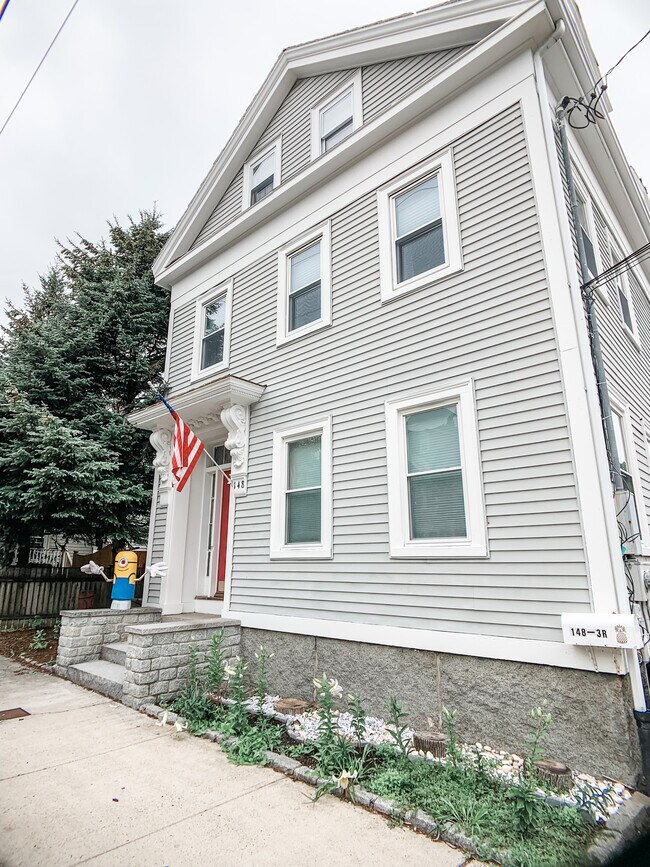 Building Photo - 148 North St