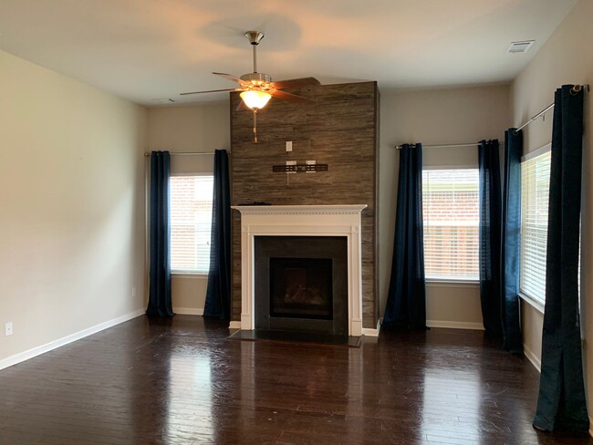 Building Photo - House for rent in Trussville