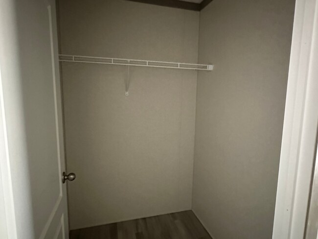 Building Photo - 1080 Colonial Trail