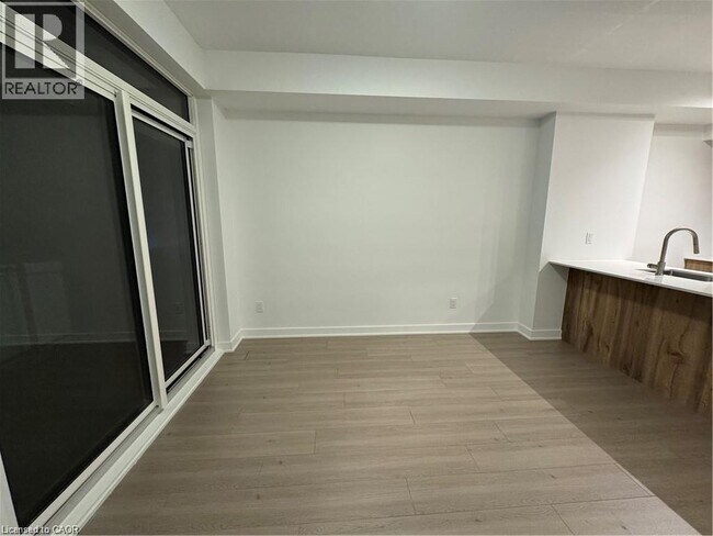 Photo du bâtiment - 25 Wellington St S