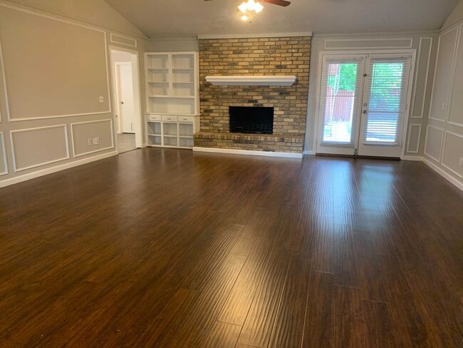 Building Photo - 2417 Stone Creek Dr