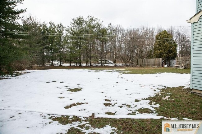 Building Photo - 15 Clemmens Ct