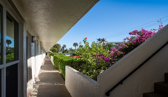 Building Photo - 55 SE 14th St