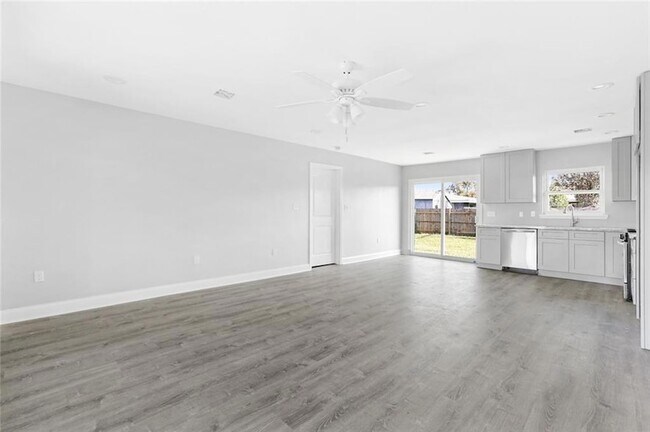 Foto del edificio - 3609 Academy Dr