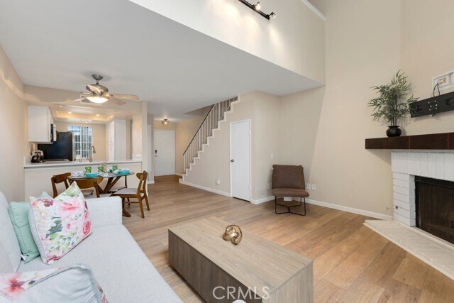 Foto del edificio - 2410 W Orangethorpe Ave