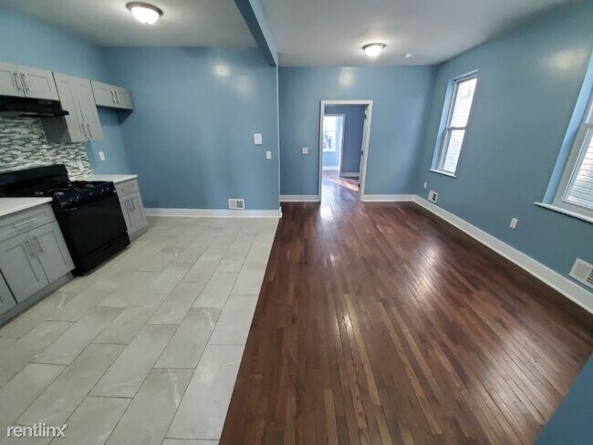 Foto del edificio - 156 Randolph Ave