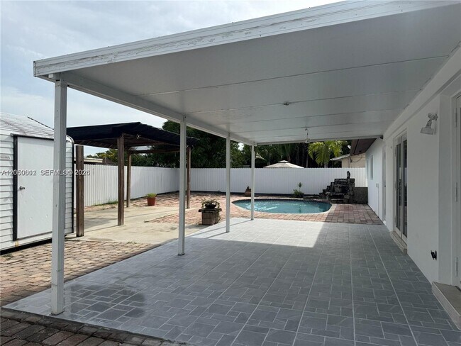 Foto del edificio - 10835 SW 154th Terrace