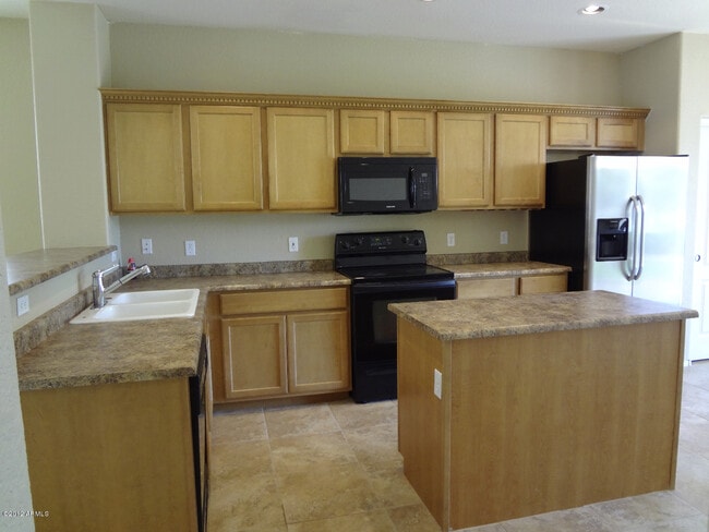 Foto del edificio - 4083 S Hemet St