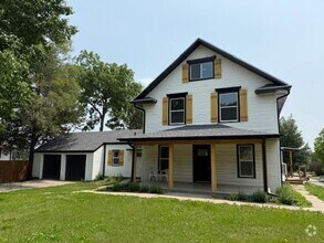 Building Photo - 3210 S 48th St