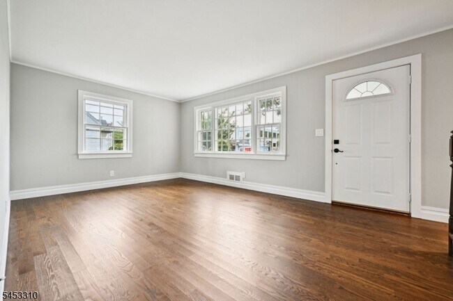 Foto del edificio - 36 Webster Ave