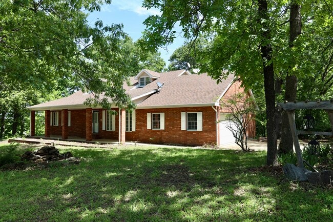 Building Photo - 17051 Lemming Ln