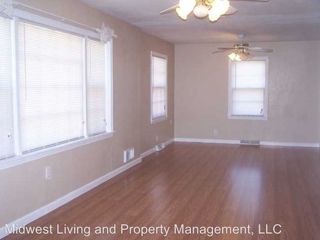 Building Photo - 307 Hargis Ln