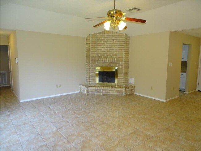 Foto del edificio - 7247 Barton Oaks Dr