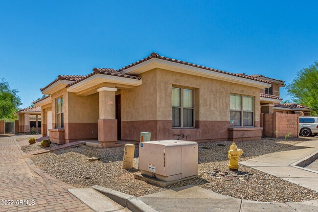 Foto del edificio - 13569 W Cypress St