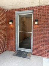 Building Photo - 1000 Melrose Ave