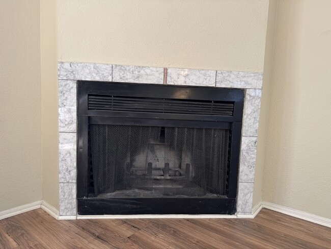 Building Photo - 2br Chandler condo in Daybreak