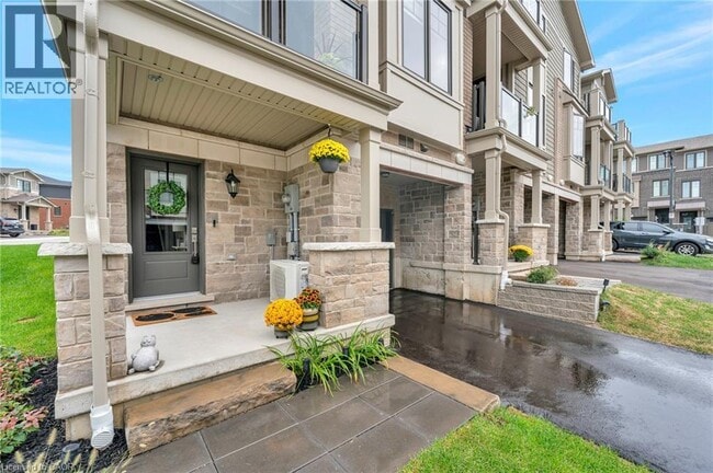 Building Photo - 10 Birmingham Dr