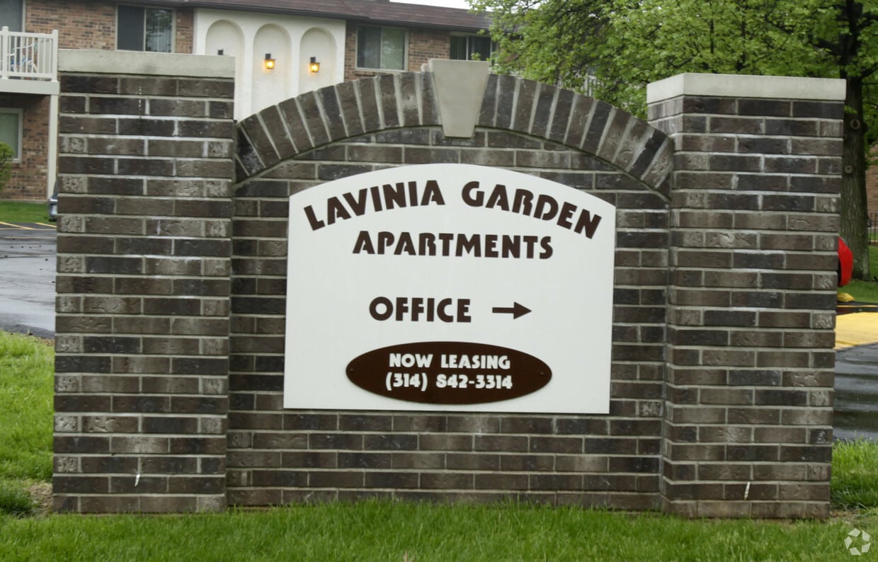 Building Photo - Lavinia Garden Apartments
