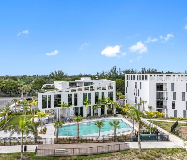 Photo - Laguna Gardens Apartments