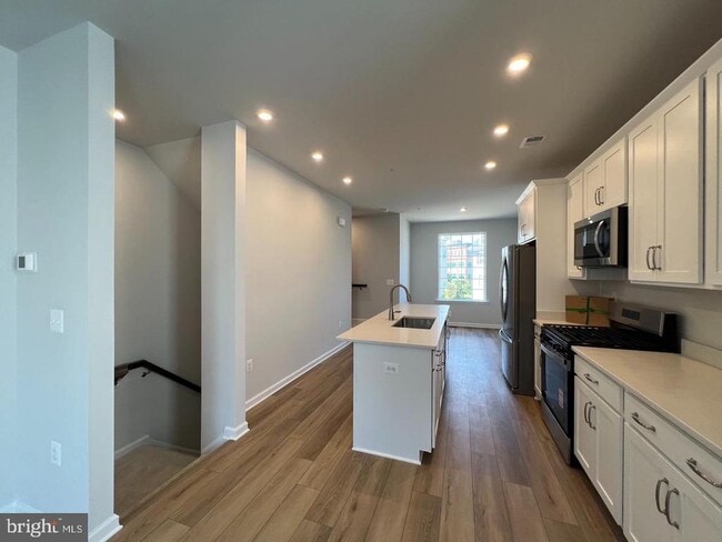 Building Photo - 8269 Knight Station Way
