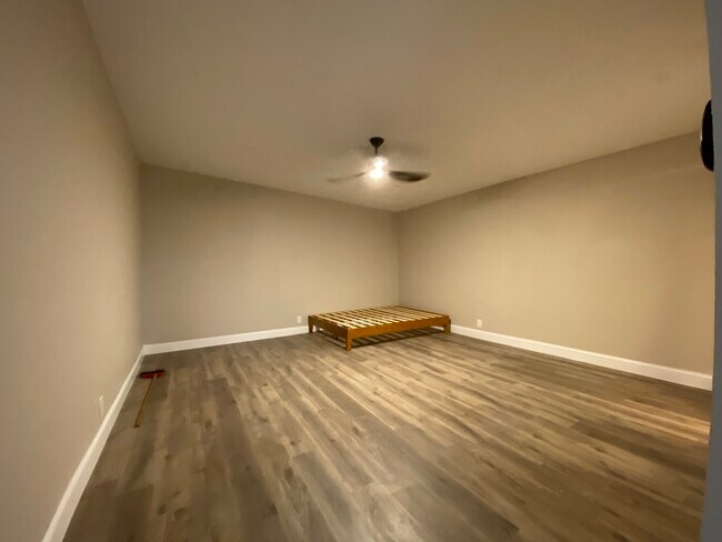 Foto del edificio - 1116 E Fremont Ave