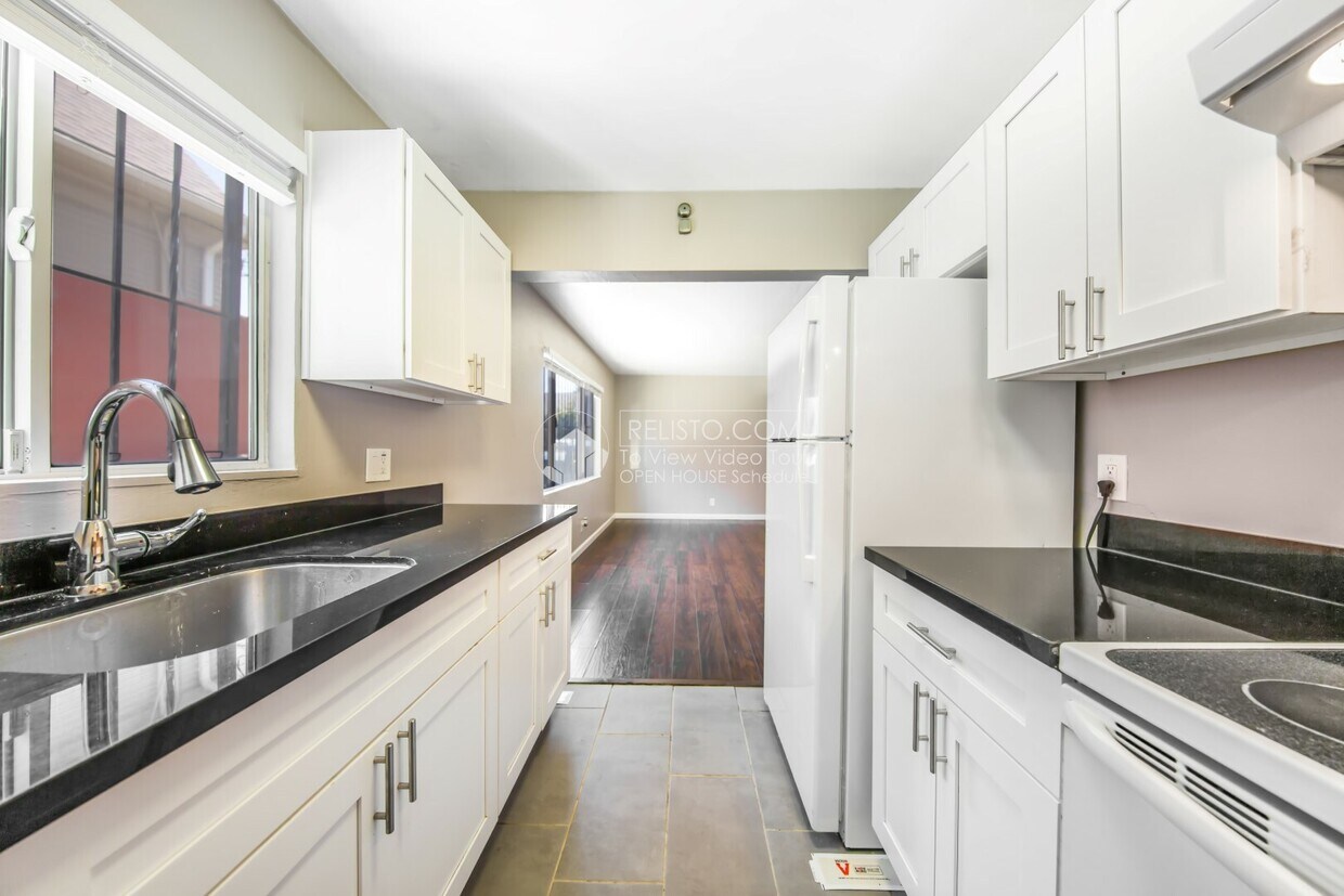 Primary Photo - 3510 Brookdale Ave
