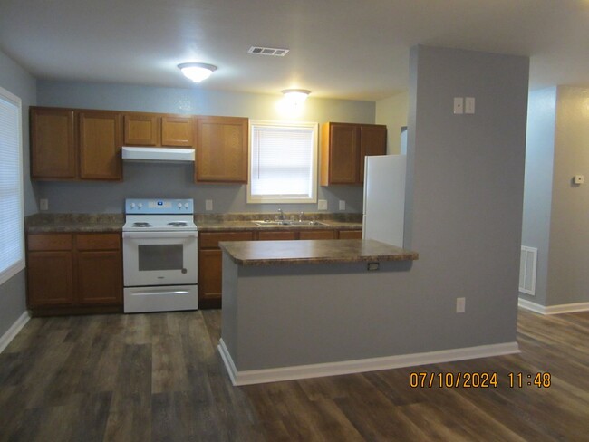 Building Photo - 2BR/1BA Single Family Home in Pascagoula. ...