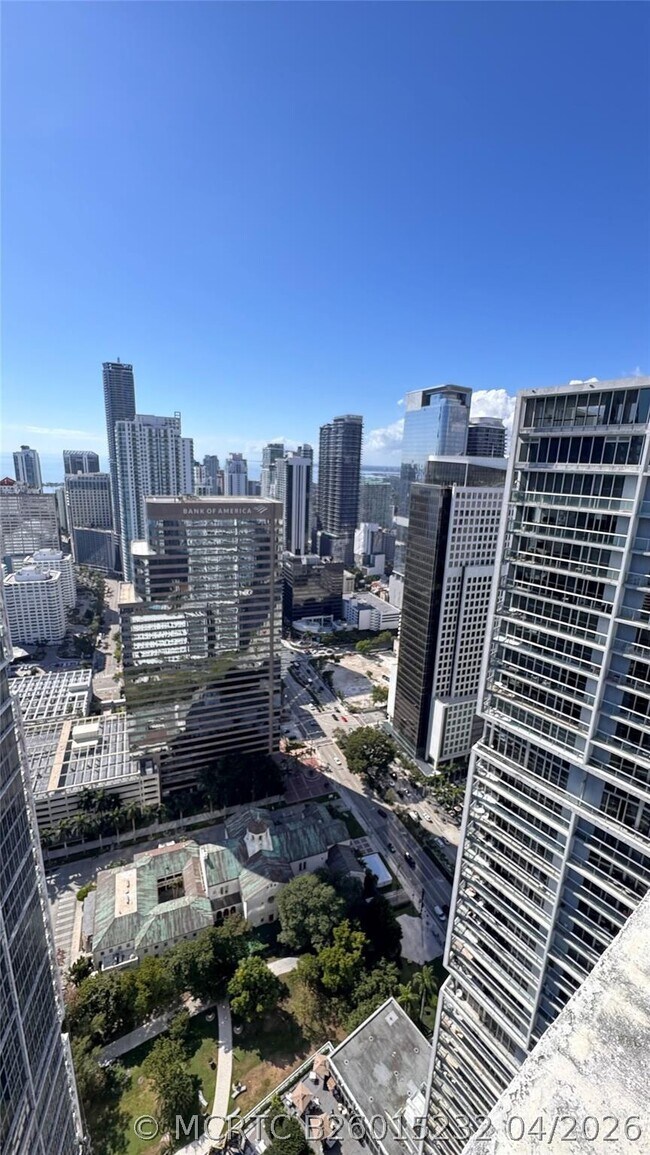 Foto del edificio - 475 Brickell Ave