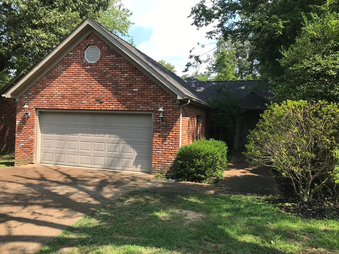 4102 Minnich Ave, Paducah, KY 42001 Townhome Rentals in Paducah KY