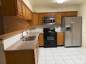 Building Photo - 46 Sweetdream Pl