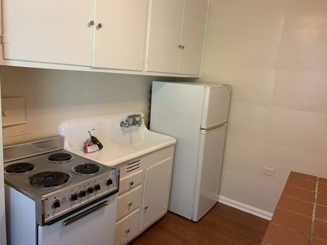 Foto del edificio - 2842 Thornhill Rd