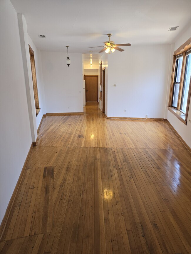 Foto del edificio - 3420 N Paulina St