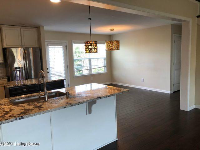 Foto del edificio - 4000 Emerald Spring Pl