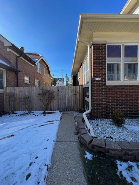 Building Photo - 1517 S 57th St