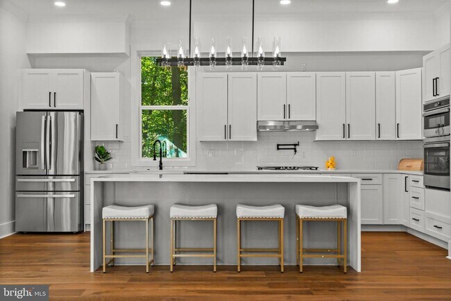 Foto del edificio - 811 Sligo Creek Pkwy