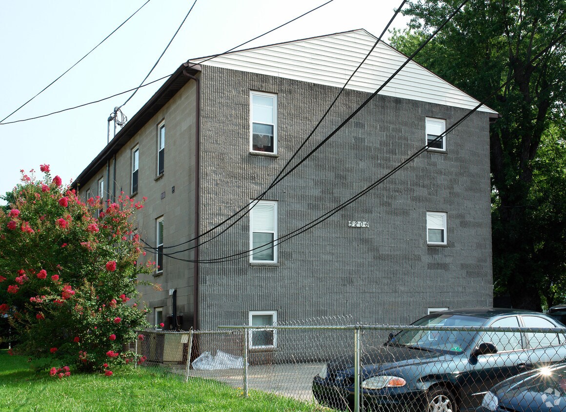 Foto del edificio - 5206 Maccorkle Ave