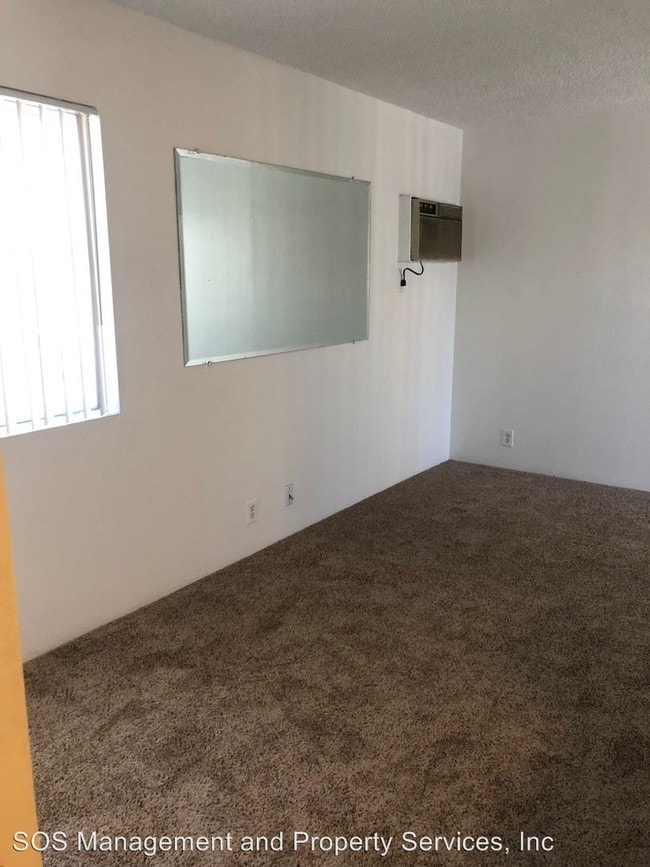 Building Photo - 6815 Flanders Dr