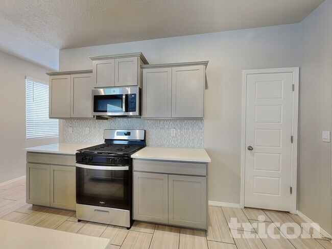 Foto del edificio - 4872 Blackburn Rd NE