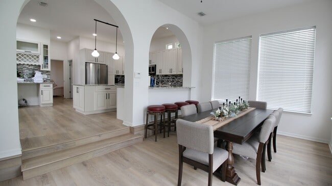 Foto del edificio - 145 Longview Ave