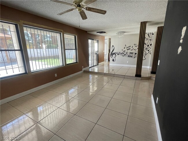 Building Photo - 2616 Camphor Tree St