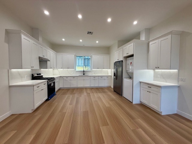 Building Photo - 8638 Aqueduct Ave