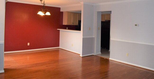 Building Photo - 7 Tamarisk Quay