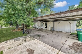 Building Photo - 9018 Ozalid Ln