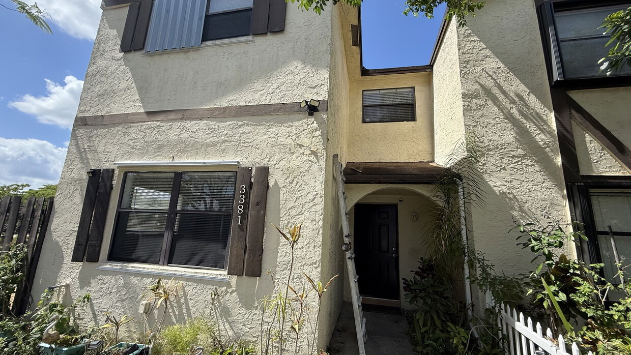 Foto principal - 3381 NW 75th Terrace
