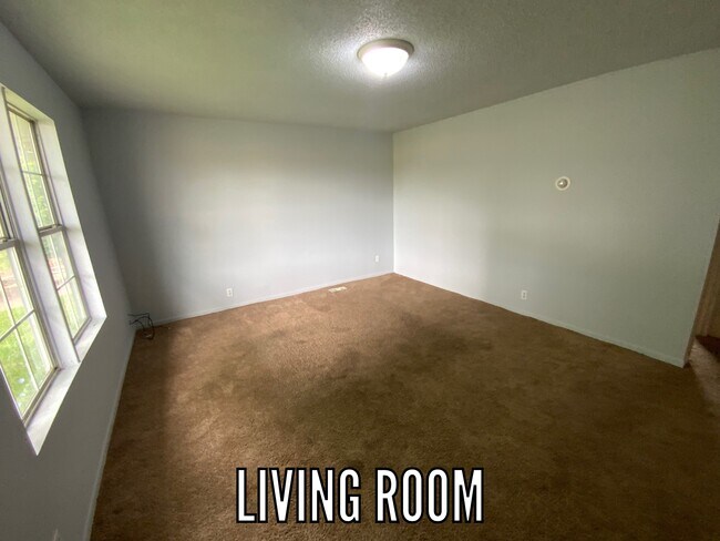 Foto del edificio - 1236 Edgewood Park Cir