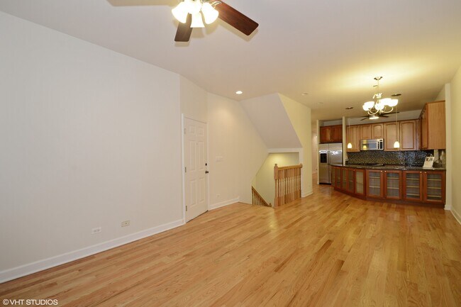 Building Photo - 1508 N Hudson Ave