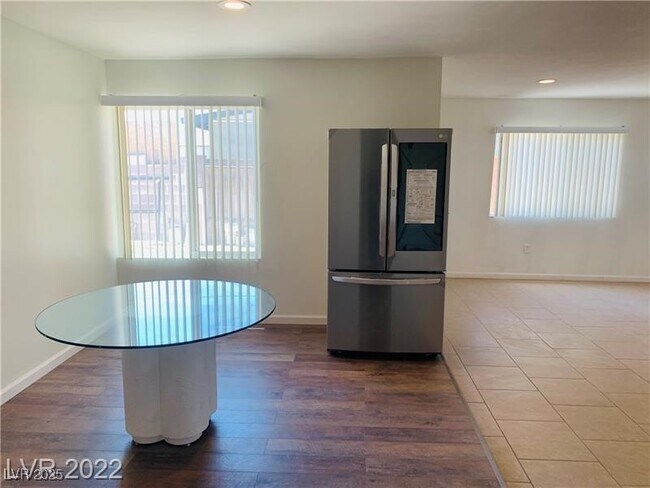 Building Photo - 501 Slayton Dr
