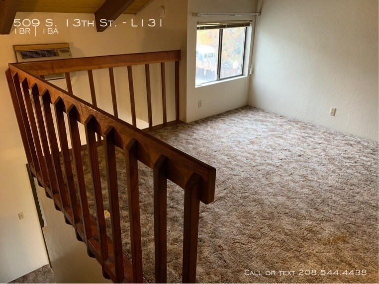 Building Photo - Redwoods Apartments